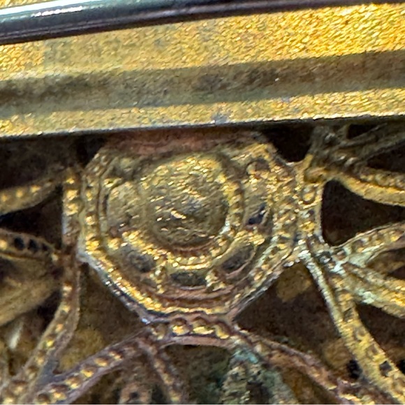 Vintage Gold-Tone Filigree Brooch Intaglio Black Glass Cameo Pendant - Picture 3 of 7